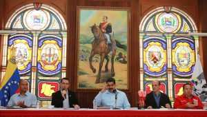 During a meeting of the Caracas Federal Council of Government, Maduro said that he and Fidel addressed issues related to the agrarian and the food revolution needed in Latin America. Photo taken from ACN