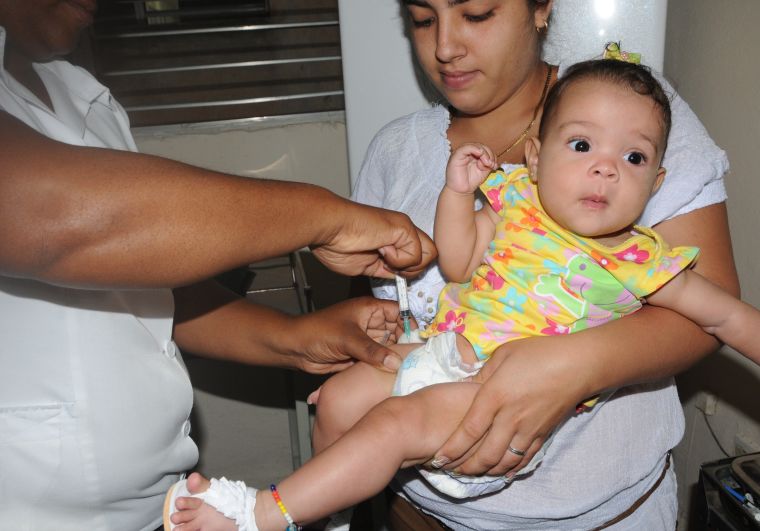 Over 3500 Children get Anti-Polio Vaccine in Sancti Spiritus. Photo: Vicente Brito/Escambray