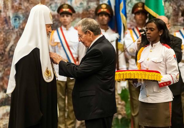 Cuba President Awards Patriarch Kirill with Jose Marti Order. Photo: ACN