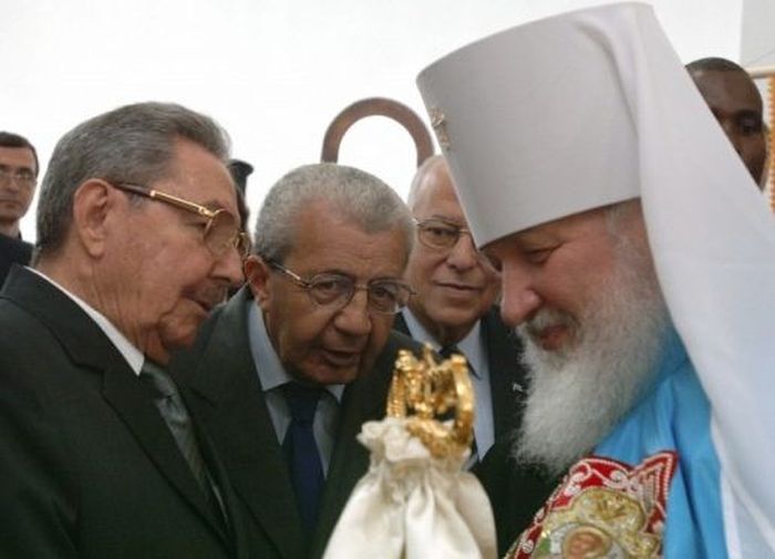 Raul Castro and Patriarch Kirill in Moscow. Photo: TASS