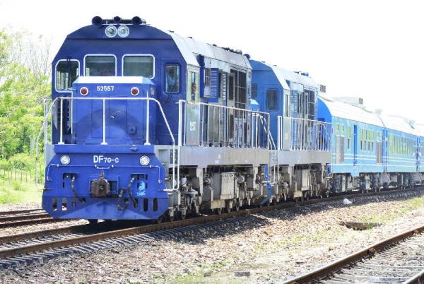 chinese trains in cuba