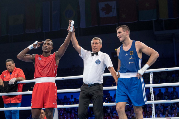 Cuban boxer Julio César La Cruz