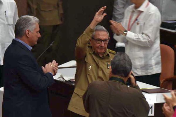 raul castro and diaz-canel in parliament sessions