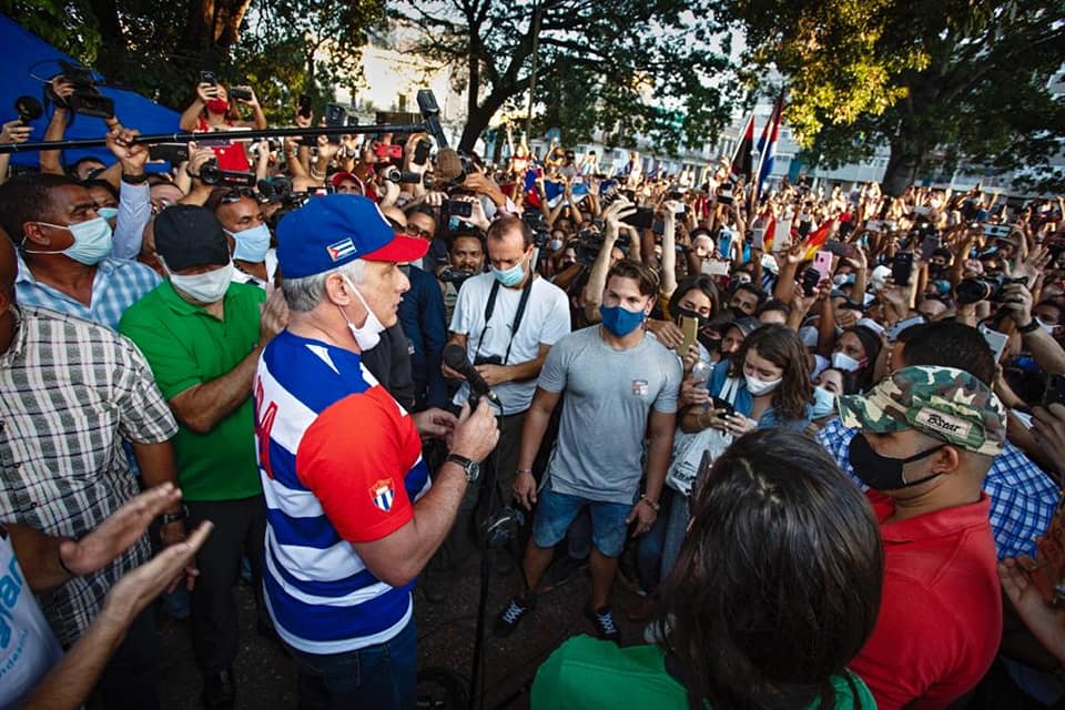 Young people participate in rally in defense of socialist democracy in Cuba