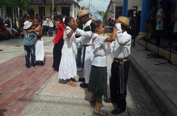 children dancing Changüí