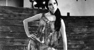 Alicia Alonso playing Carmen, one of her best known performances.