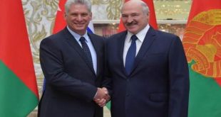 Cuba President Miguel Díaz-Canel (L) and his Belarusian counterpart Alexander Lukashenko.