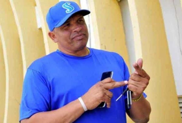 Eriel-Sanchez, coach of sancti spiritus baseball team