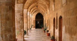 lebanon-religious-monuments1