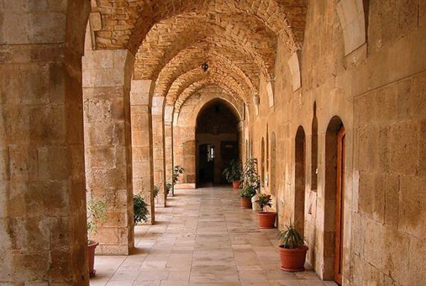 lebanon-religious-monuments1