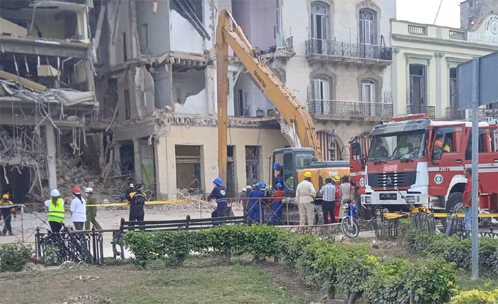 Search for missing people in ruins of Saratoga hotel continues