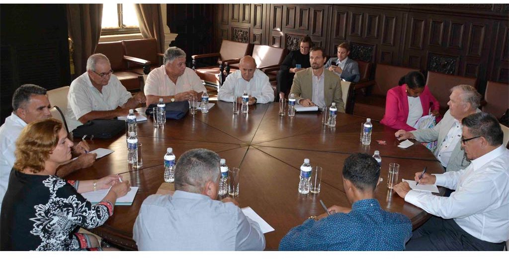 Cuban MPs hold talks with US Congressmen